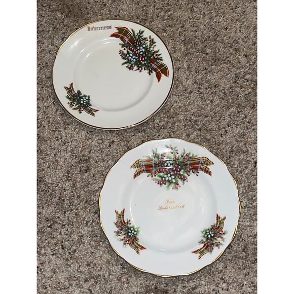 2 Tartan & Berries Gold Christmas Plates Holiday Bone China - Picture 2 of 10